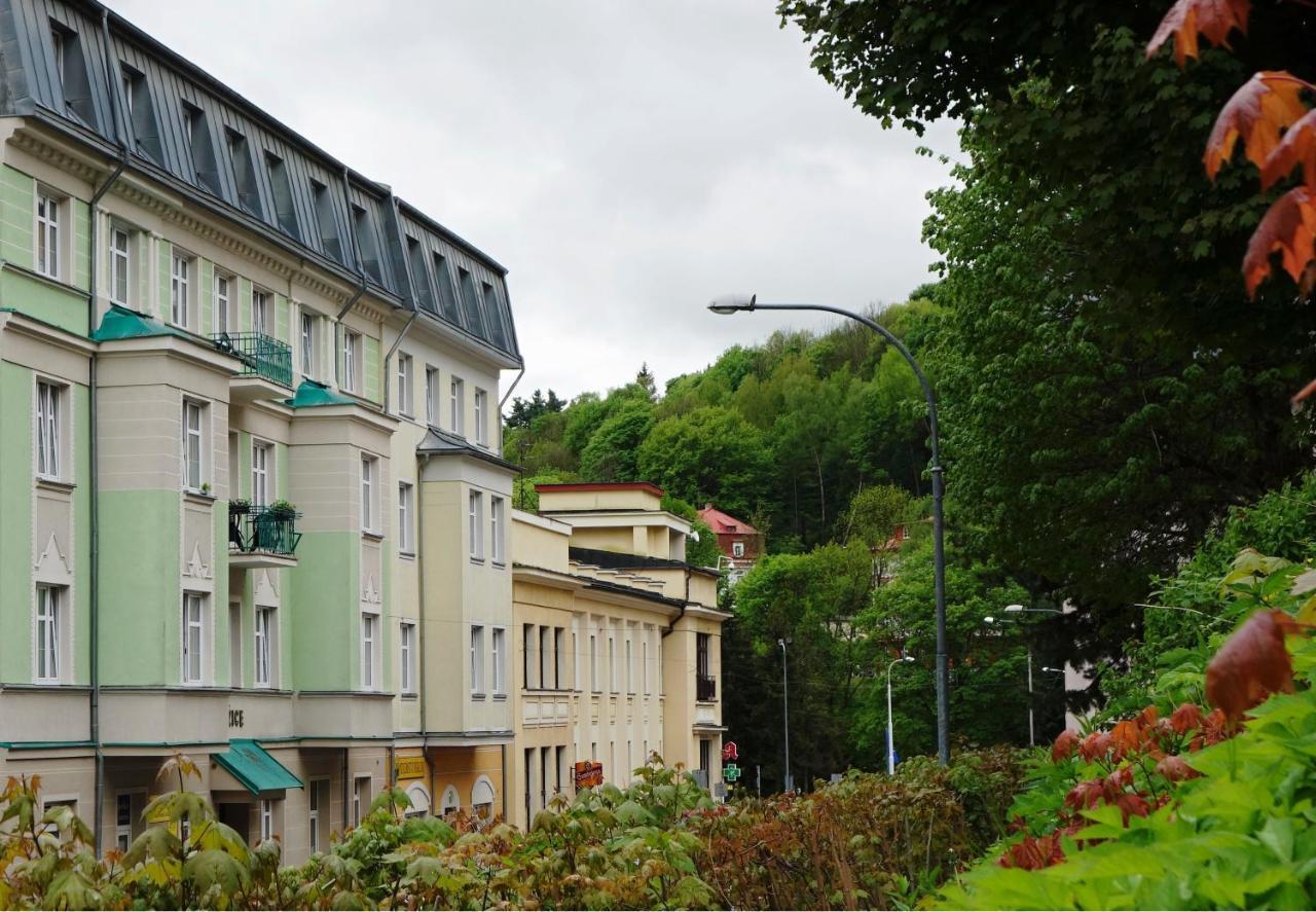 Hotel Luzice Jáchymov Buitenkant foto
