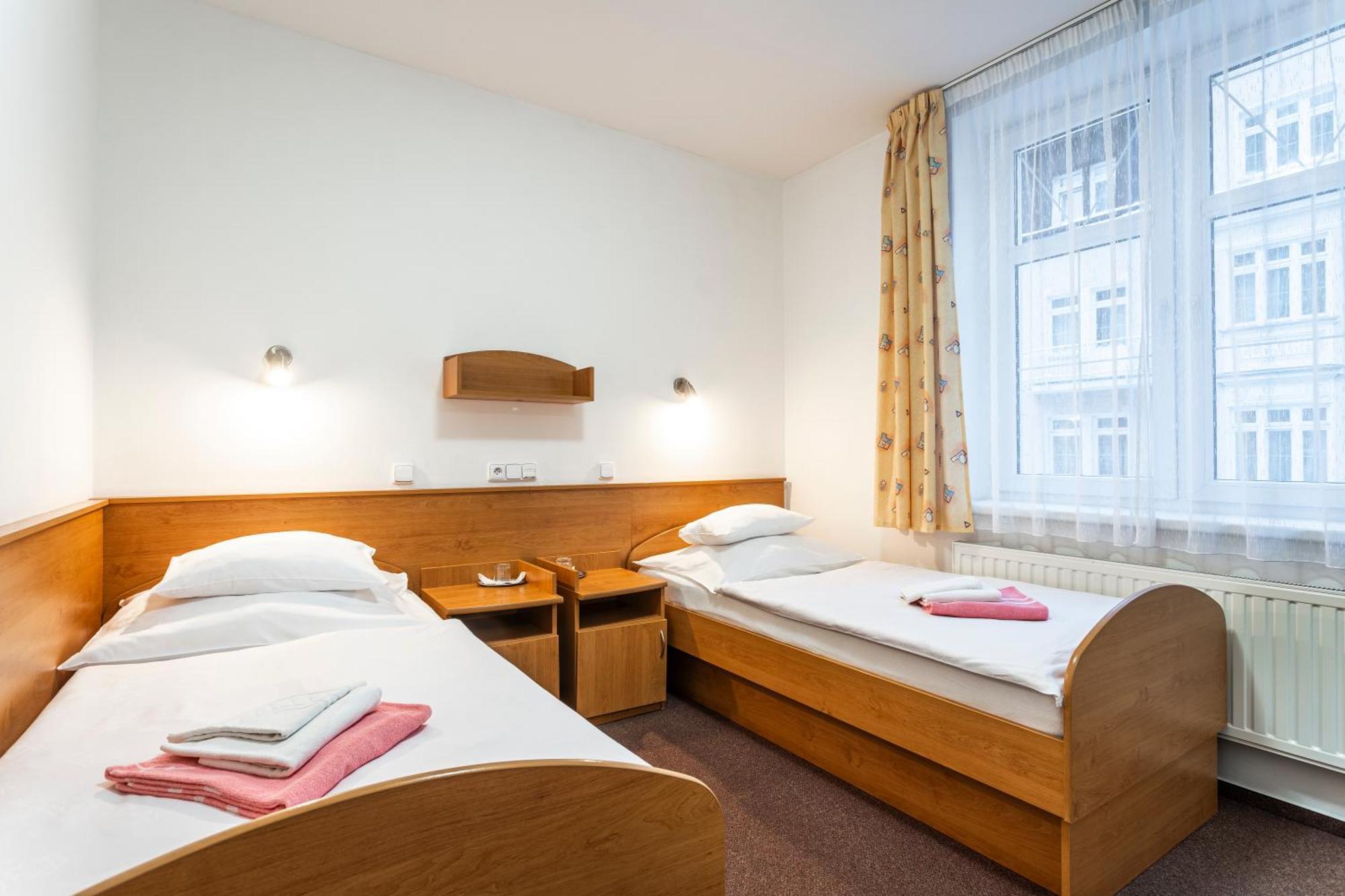 Hotel Luzice Jáchymov Buitenkant foto