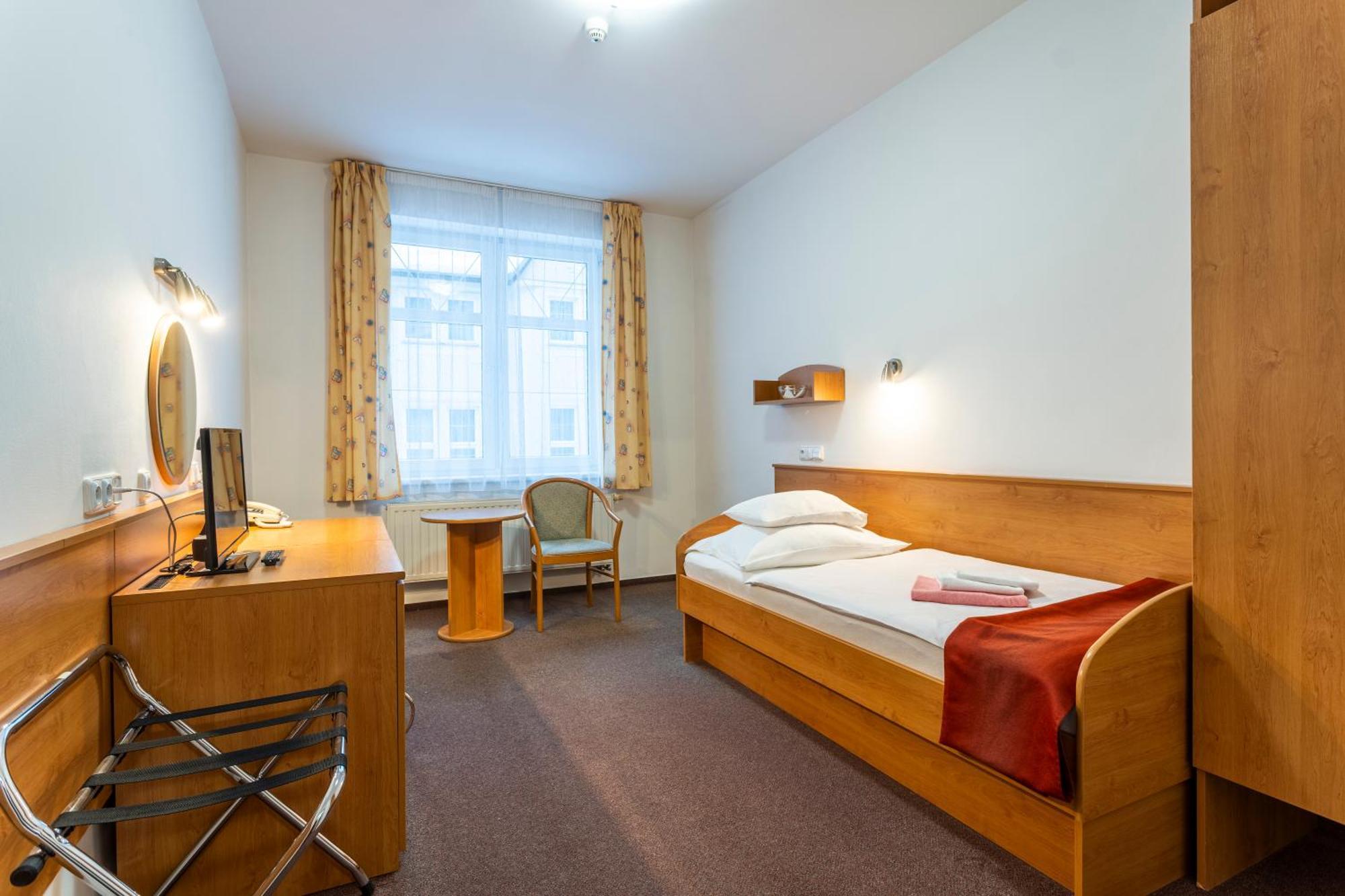 Hotel Luzice Jáchymov Buitenkant foto
